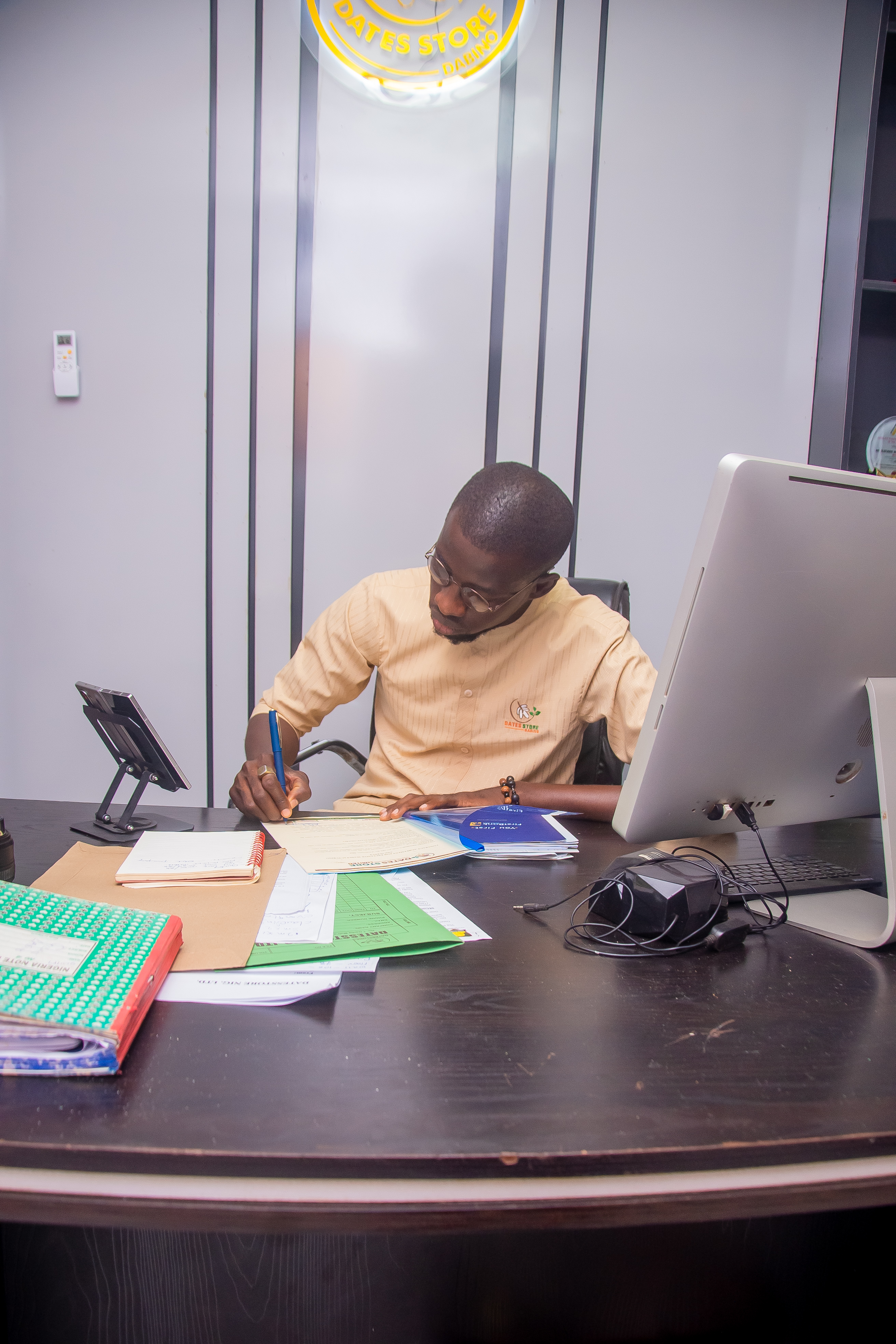 DatesStore Managing Director & Executive Headquarters